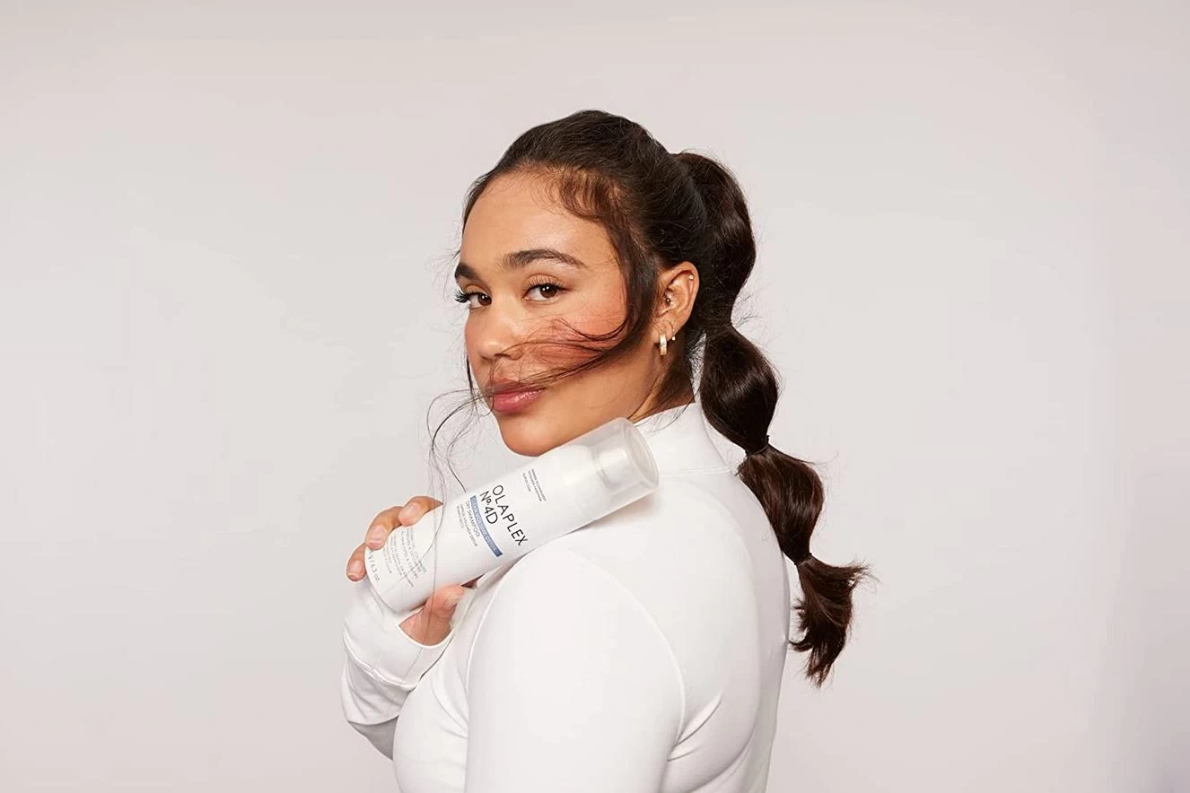 Olaplex No.4D Clean Volume Detox Dry Shampoo 250ml - Image 4